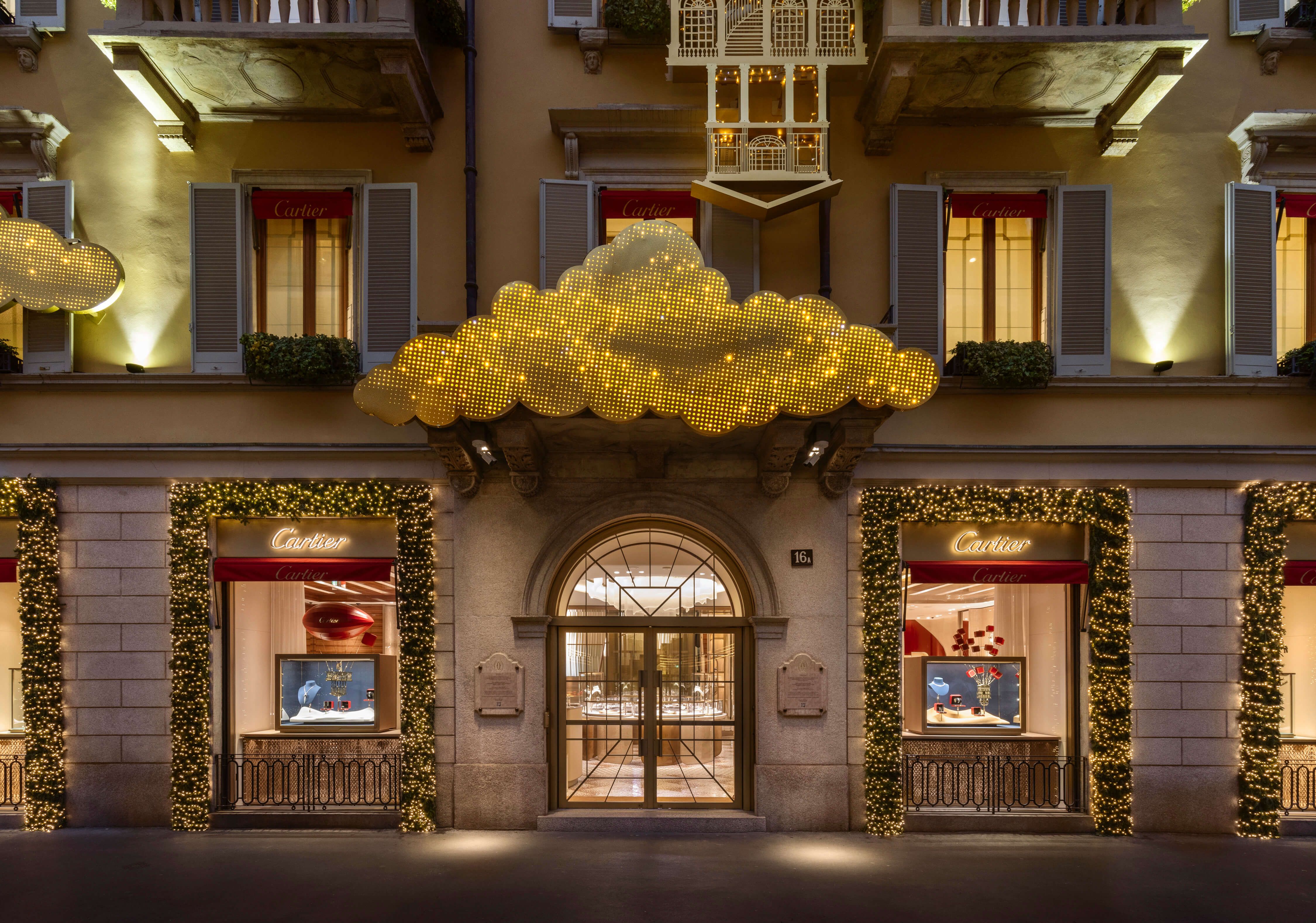 Cartier boutique Milano Natale 2023