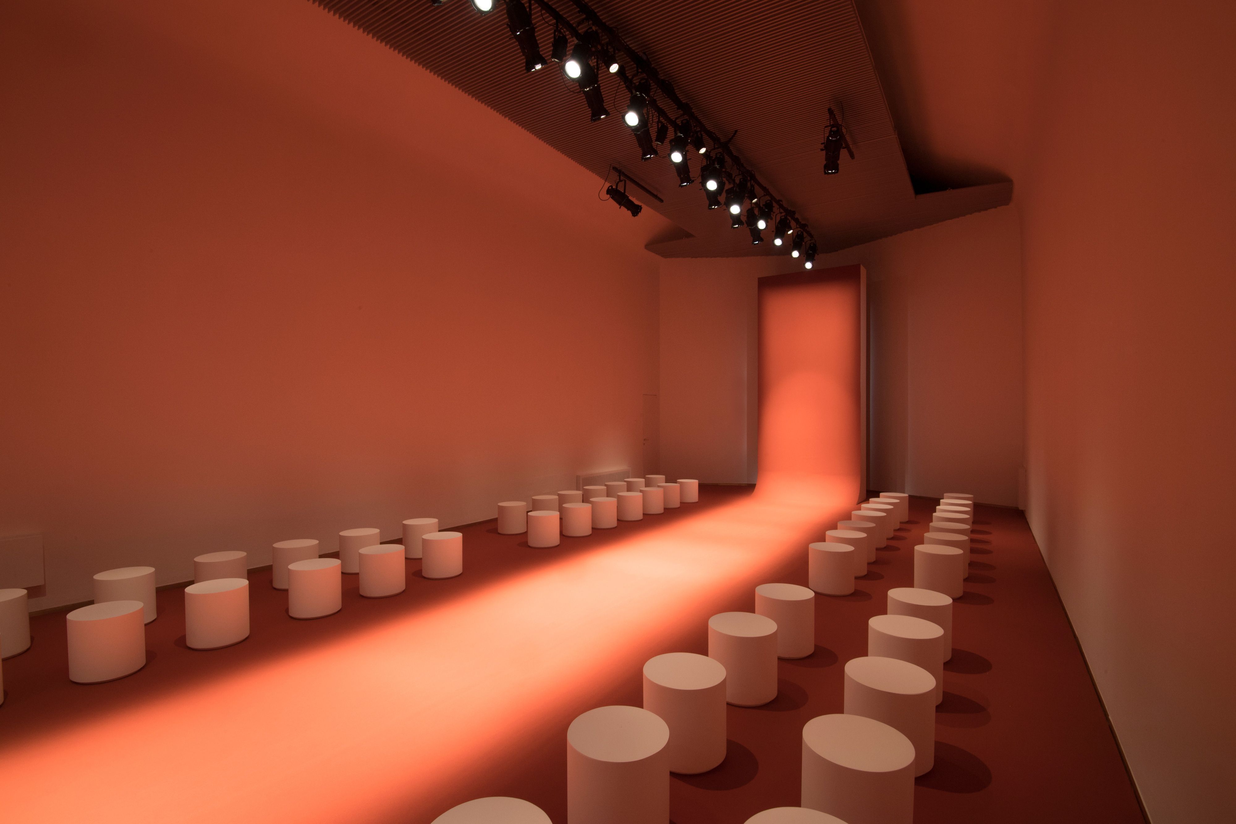 Allestimento sfilata Tod's Fall Winter 2022 Milano Fashion Week 2022