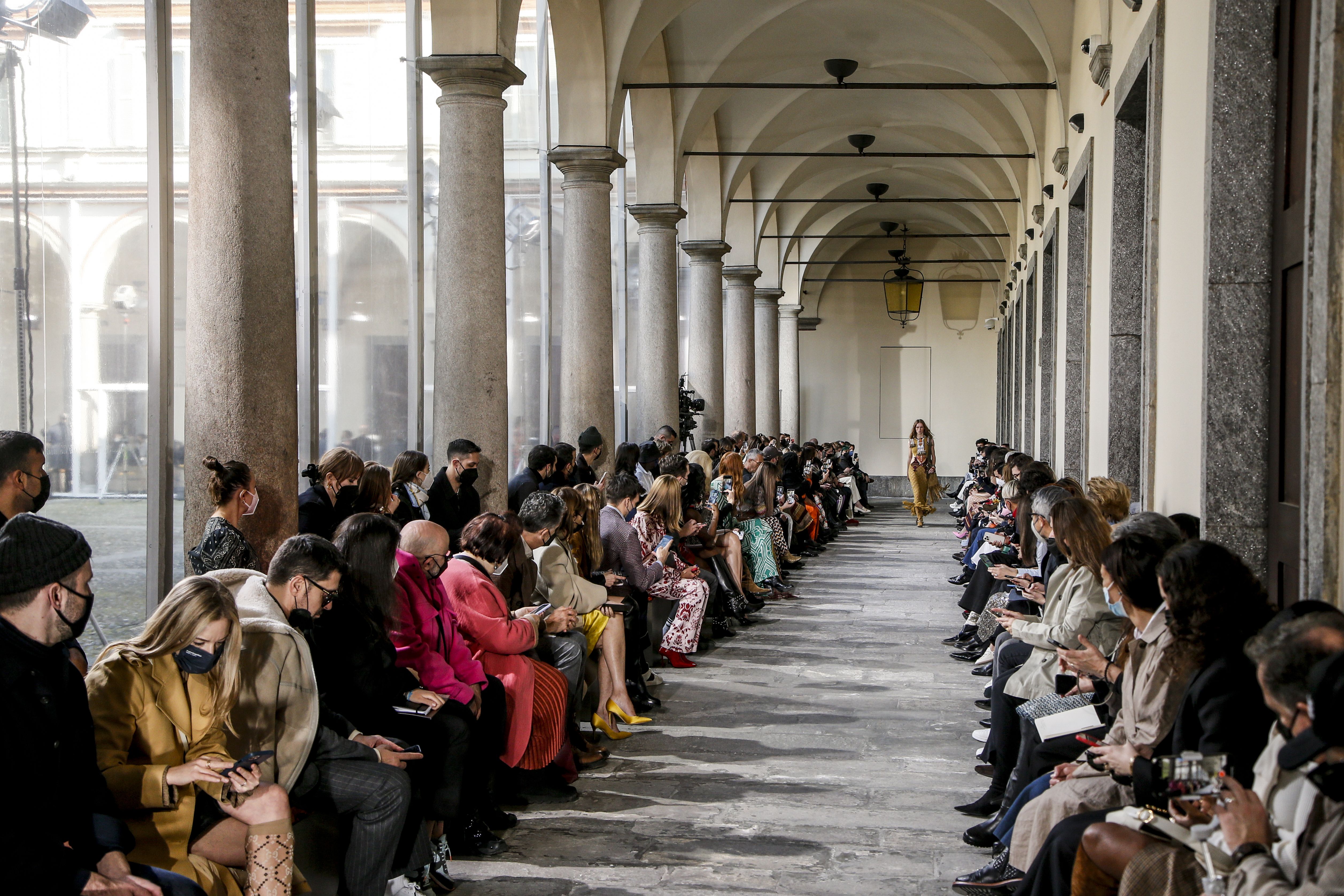 ETRO Fashion show february 2022 FW 2022